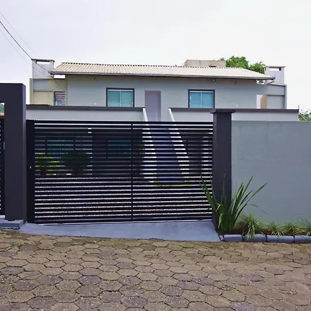 Morada Pinheiro 160M Da Praia Bombinhas Exterior photo